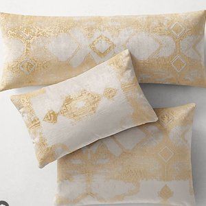 Restoration Hardware Oushak 13” x 21” Diamond Pillow in Cream/Gold – NWT